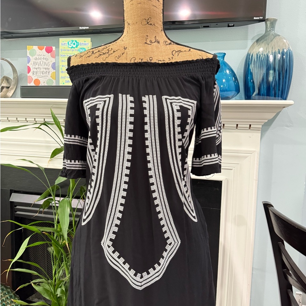 Xhilaration Black and White Off-Shoulder Sleeveless Mini Dress